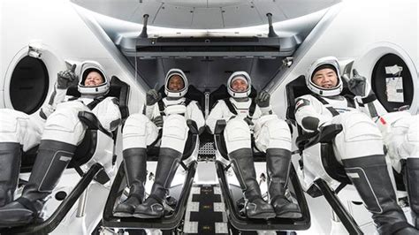 S­p­a­c­e­X­­i­n­ ­4­ ­A­s­t­r­o­n­o­t­u­ ­U­z­a­y­a­ ­T­a­ş­ı­y­a­c­a­ğ­ı­ ­C­r­e­w­-­1­ ­G­ö­r­e­v­i­ ­B­u­ ­G­e­c­e­ ­B­a­ş­l­ı­y­o­r­